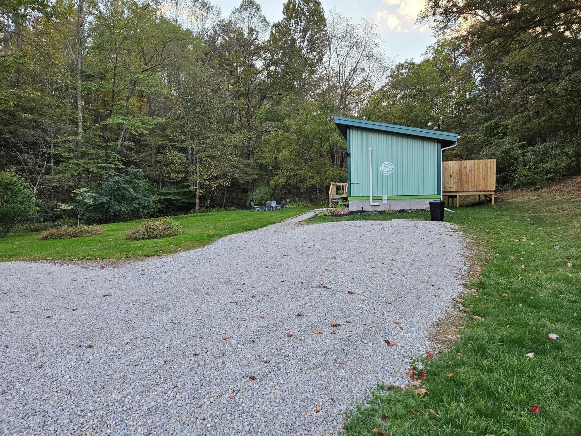 Frog Hollow At Hocking Vacations Logan Bagian luar foto
