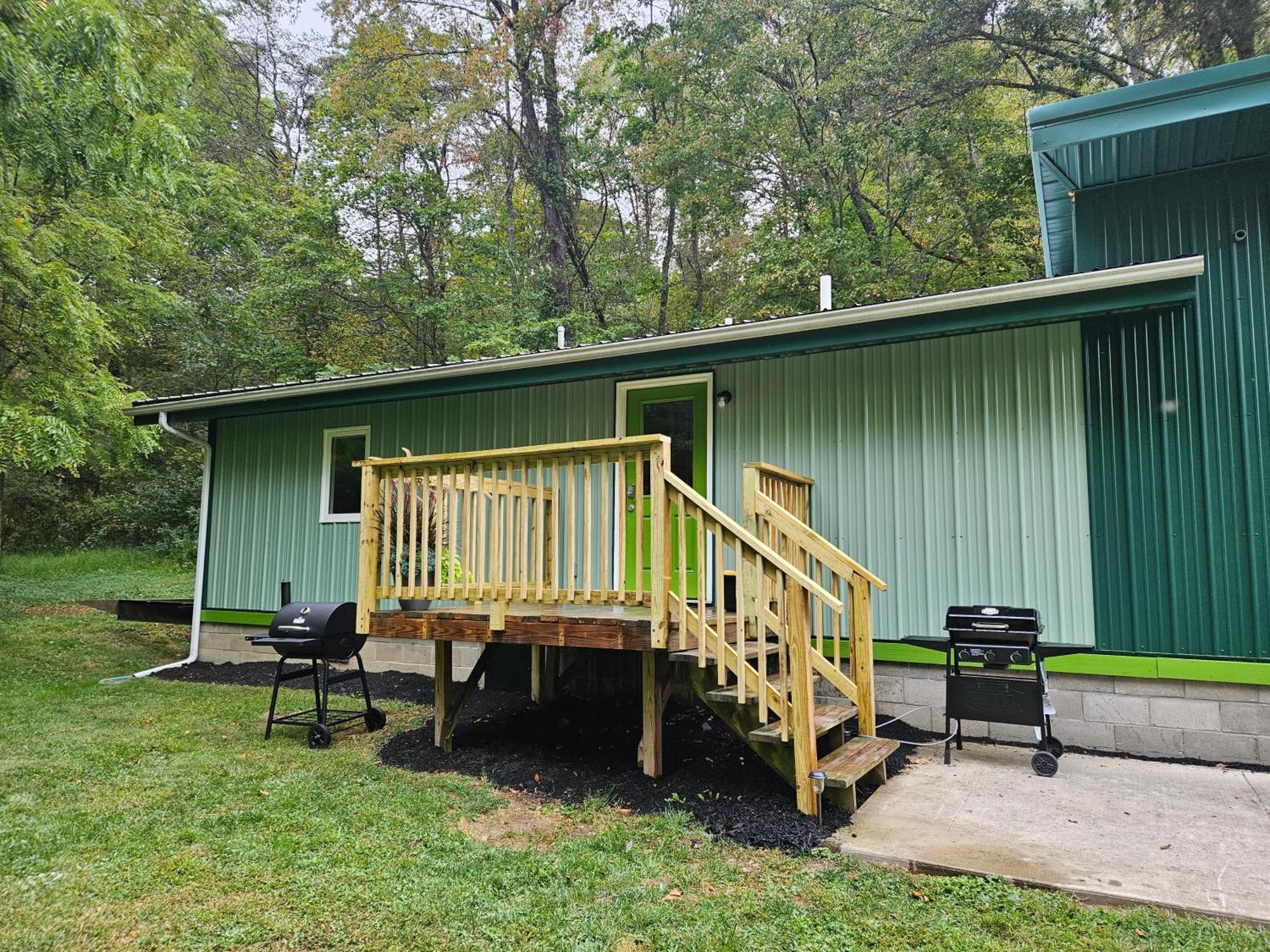 Frog Hollow At Hocking Vacations Logan Bagian luar foto